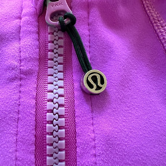 Lululemon full-zip Magenta - Picture 4 of 8